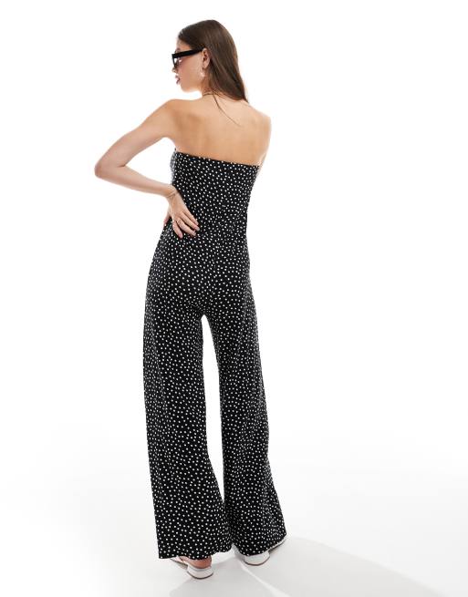 ASOS DESIGN Tragerloser gepunkteter Jumpsuit in Schwarz WeiB