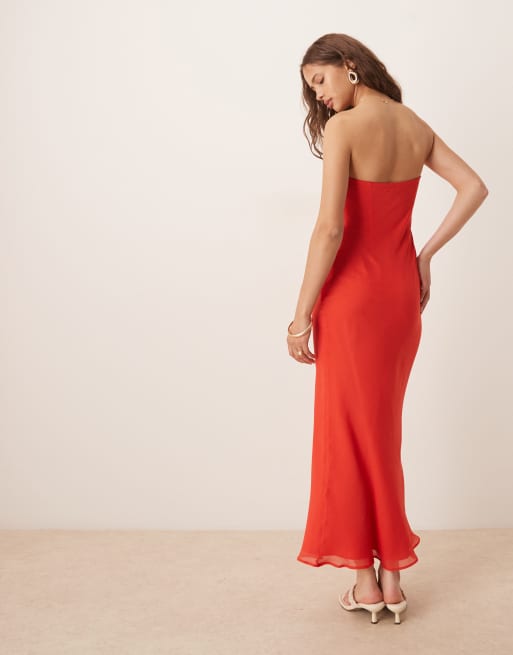 ASOS DESIGN – Trägerloses, doppellagiges Midikleid in Rot