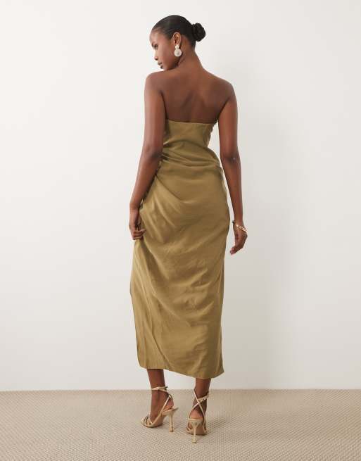 ASOS DESIGN trägerloses drapiertes Midaxi-Kleid mit Schlitz in Olivgrün, 3 von 4