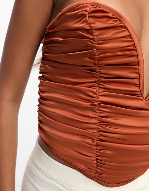 ASOS DESIGN – Trägerloses, gerafftes Korsett-Oberteil in Rostbraun mit tiefem V-Ausschnitt , 4 von 4