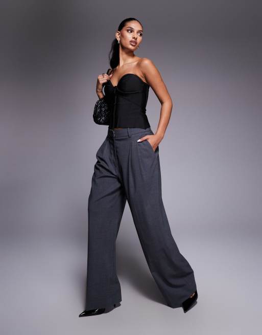 ASOS DESIGN – Trägerloses Korsett-Oberteil in Schwarz im Bandagen-Stil mit Körbchen, 2 von 4