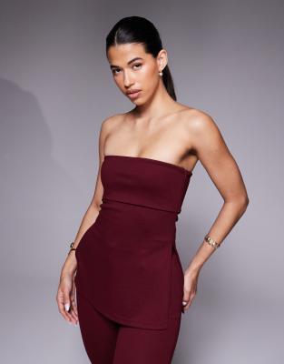 ASOS DESIGN - Trägerloses Longline-Oberteil in Burgunderrot aus Jersey-Twill mit Umschlag-Ausschnitt, Kombiteil