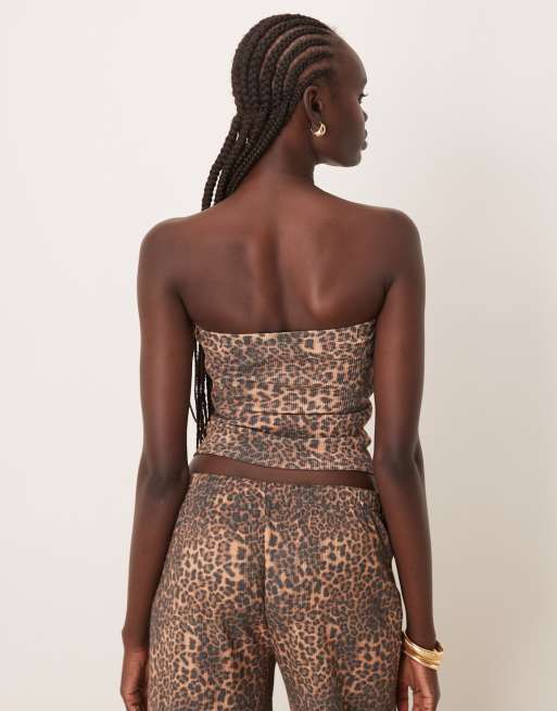 ASOS DESIGN – Trägerloses Longline-Oberteil mit Leopardenmuster, Kombiteil, 4 von 4