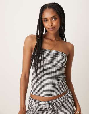 ASOS DESIGN - Trägerloses Longline-Oberteil mit Vichy-Karo in Schwarz-Weiß, Kombiteil-Bunt