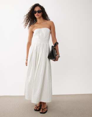 Trägerloses Maxi-Sommerkleid mit weitem Rock und Streifen-Mehrfarbig Mehrfarbig 34