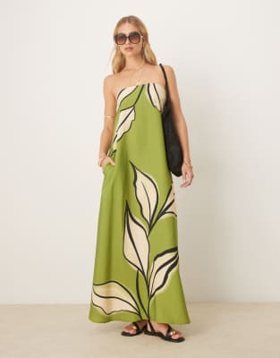 ASOS DESIGN - Trägerloses Maxikleid aus Cupro mit abstraktem grünem Muster-Bunt