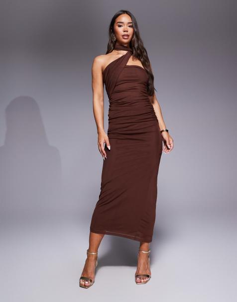 ASOS DESIGN – Trägerloses Maxikleid aus Netzstoff in Braun mit Schal-Detail - view 1