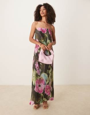ASOS DESIGN – Trägerloses Plissee-Maxikleid mit verwischtem Blumenmuster - view 1