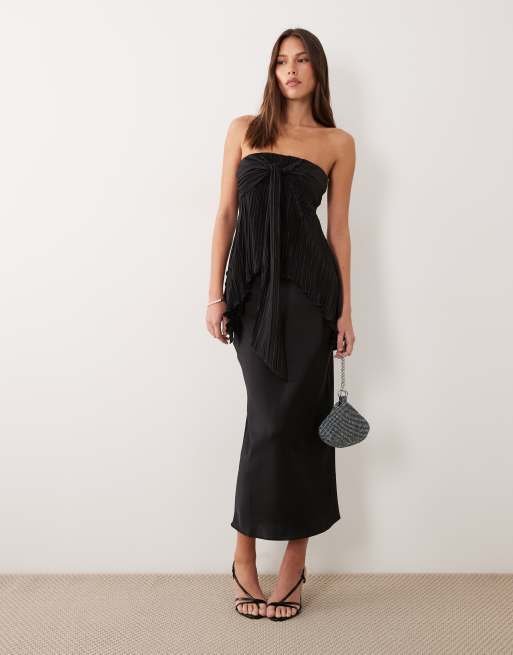 ASOS DESIGN – Trägerloses Plissee-Oberteil in Schwarz mit verdrehter Brustpartie, 2 von 4