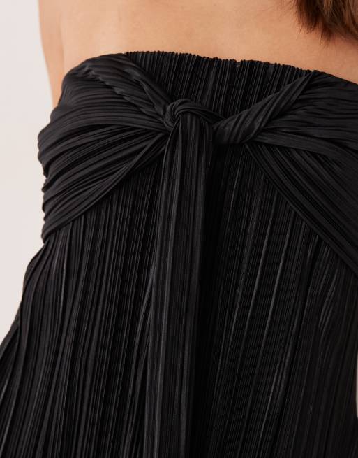 ASOS DESIGN – Trägerloses Plissee-Oberteil in Schwarz mit verdrehter Brustpartie, 3 von 4