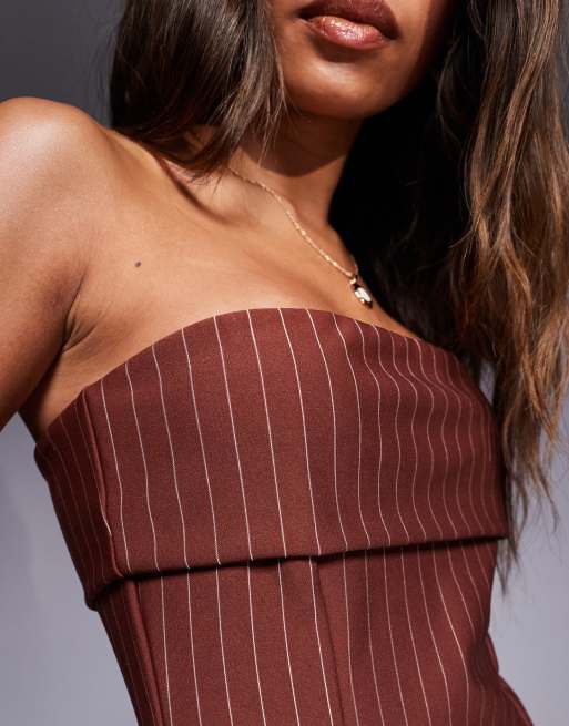ASOS DESIGN – Trägerloses Set in Schokobraun mit Nadelstreifen, Kombiteil, 3 von 4