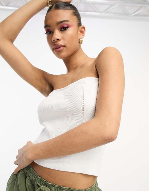ASOS DESIGN – Trägerloses Strickoberteil in Weiß