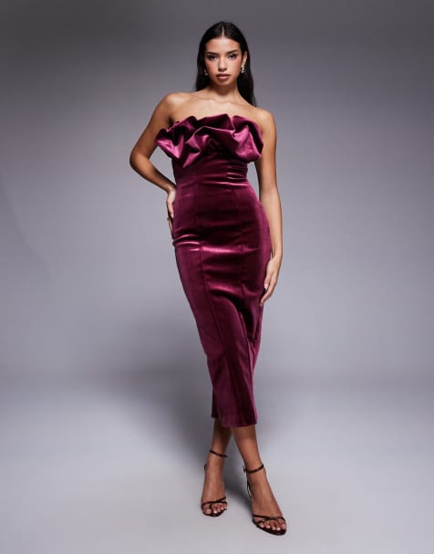 ASOS DESIGN – Trägerloses, strukturiertes Midikleid in Burgunderrot aus gebondetem Samt mit Rüschenmiederdetail - view 1