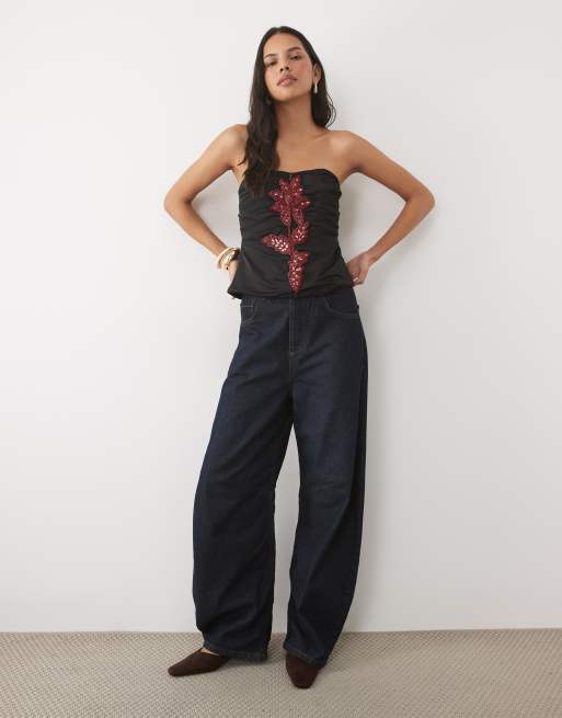 ASOS DESIGN trägerloses Top mit Blumenverzierung, 3 von 4
