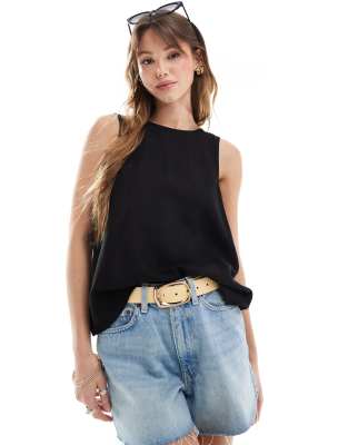 ASOS DESIGN - Trägertop aus Leinenmix in Schwarz mit U-Rückenausschnitt