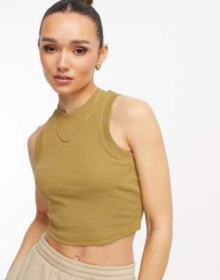 ASOS Design - Trägertop im Racer-Look aus Rippstoff mit breiten Bündchen an den Armausschnitten in Khaki-Grün