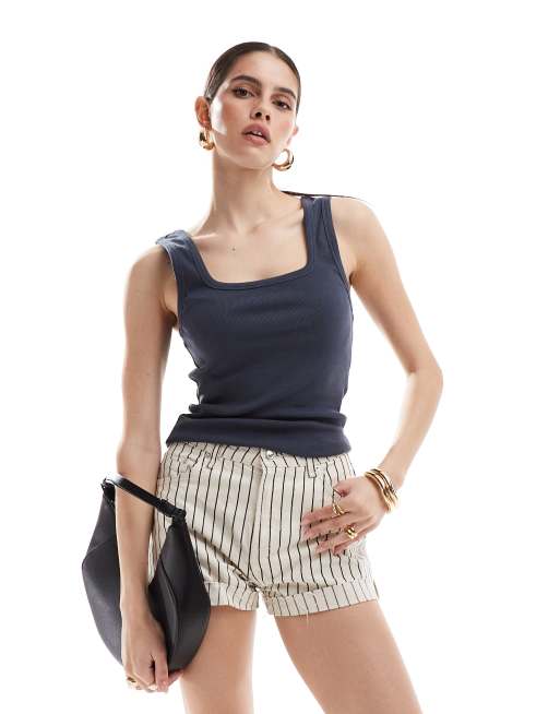 ASOS DESIGN – Trägertop in dunklem Anthrazit mit tiefem, eckigem Ausschnitt