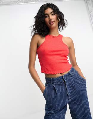 ASOS DESIGN - Trägertop in Rot mit extremem Ringerschnitt und Kräuselsaum