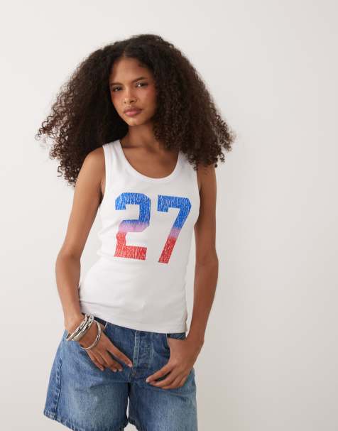 ASOS DESIGN – Trägertop in Weiß mit 27-College-Grafik mit Farbverlauf - view 1