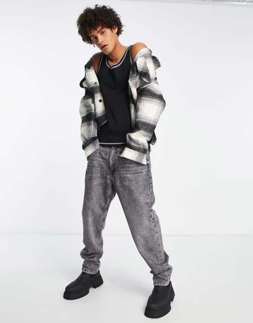 ASOS DESIGN – Trägertop mit Muskelschnitt in Schwarz und Ziernähten , 4 von 4