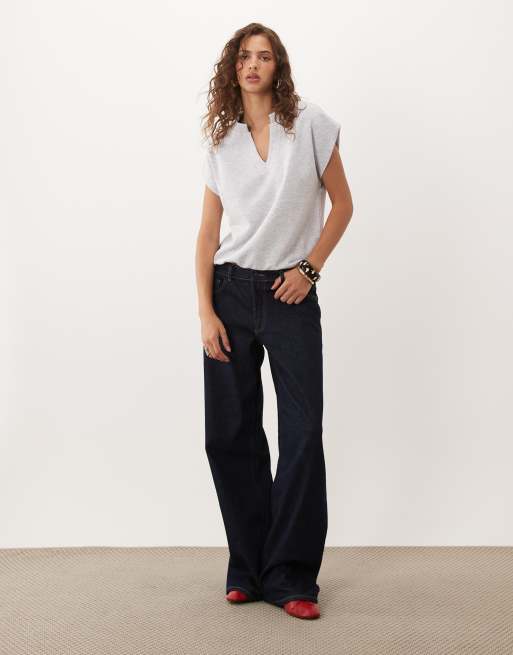ASOS DESIGN Trägertop mit V-Ausschnitt in Weiß, 2 von 4