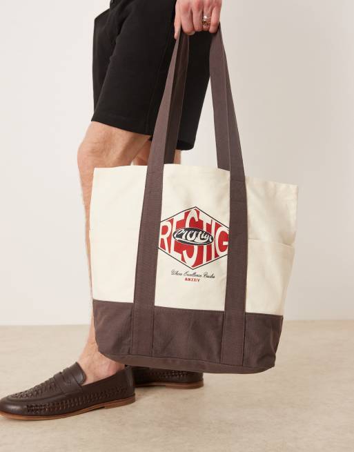 ASOS DESIGN – Tragetasche aus Canvas in Ecru und Braun mit Motiv, 3 von 4