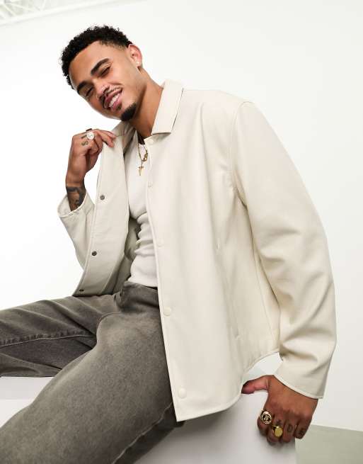 ASOS DESIGN – Trainerjacke aus Kunstleder in Ecru