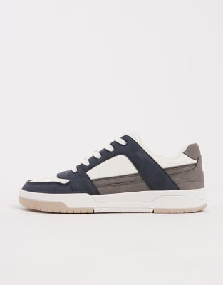  trainers with panelling in navy and grey