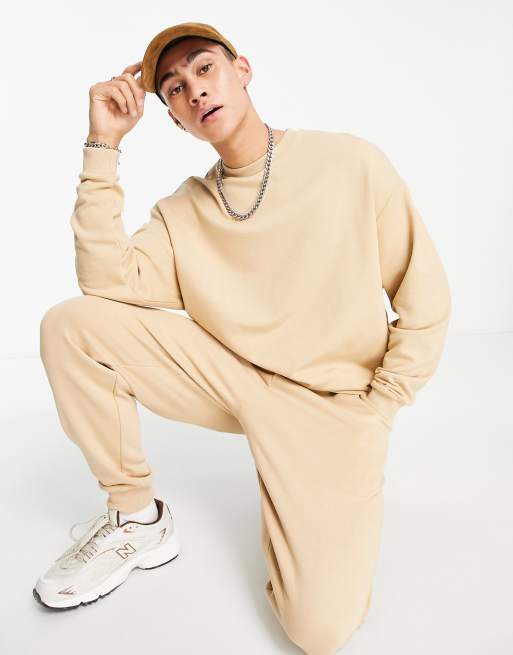 ASOS DESIGN - Trainingspak met oversized sweatshirt en toelopende joggingbroek in beige, 3 van 4