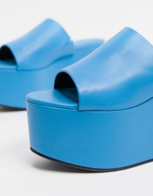 blue flatforms