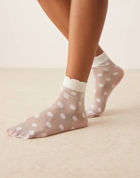 ASOS DESIGN – Transparente, knöchelhohe Socken in Weiß mit Tupfen und Rüschensaum - view 1