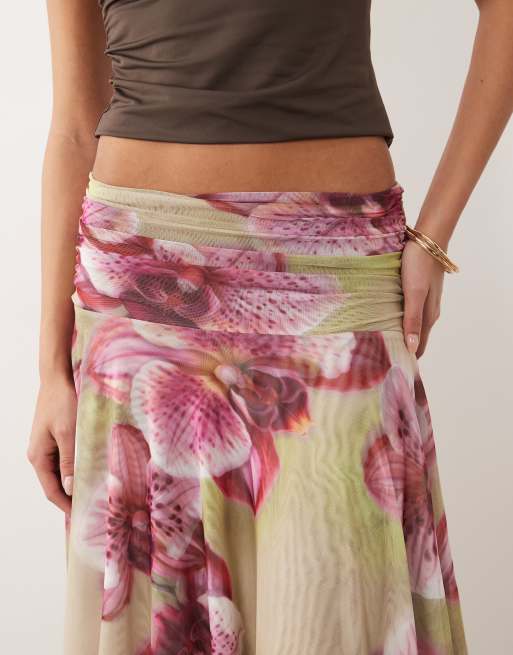 ASOS DESIGN – Transparenter Netzstoff-Rock in Grün mit Zipfelsaum und Blumenmuster, 4 von 5