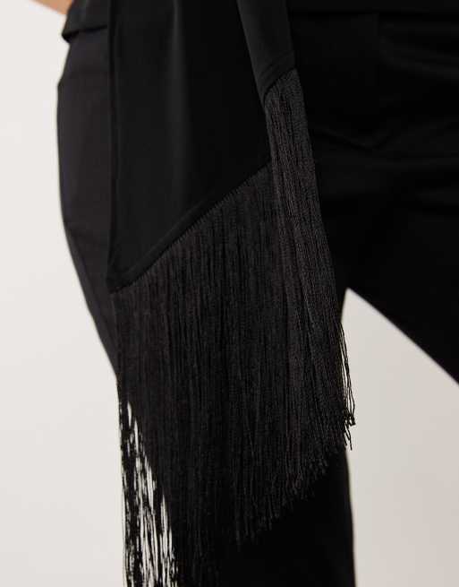 ASOS DESIGN transparentes Mesh-Top mit Wasserfallausschnitt und Fransenschal in Schwarz, 3 von 4