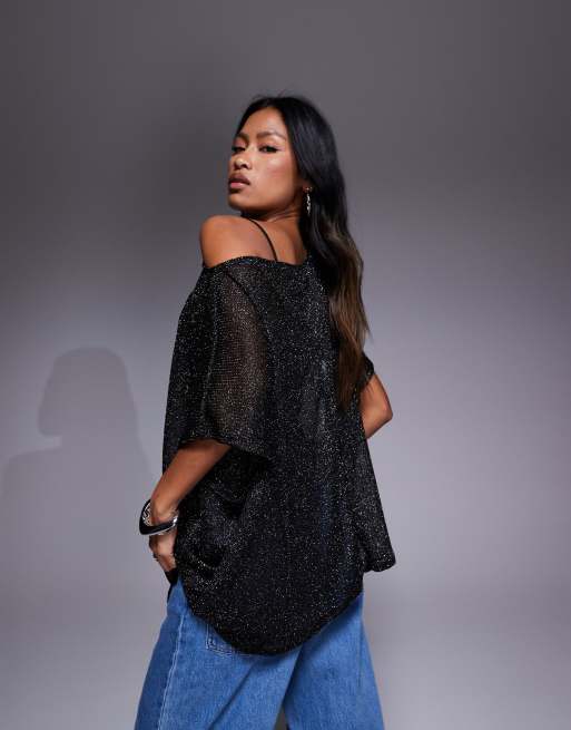 ASOS DESIGN – Transparentes, schulterfreies Cape-Oberteil in Metallic-Schwarz mit lockerem Oversize-Schnitt, 2 von 4