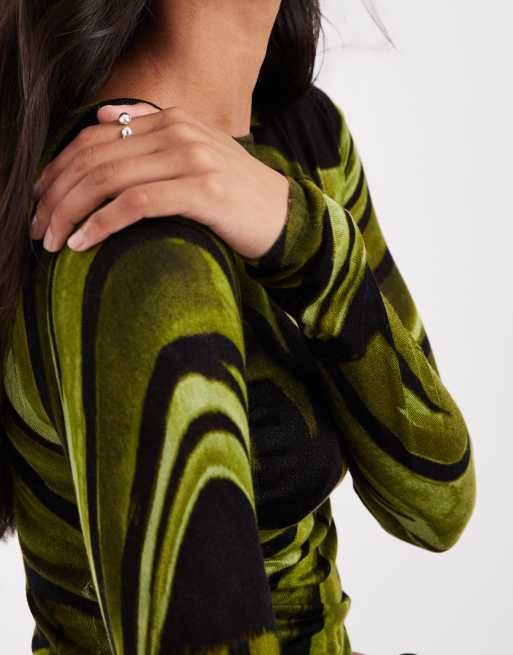 ASOS DESIGN transparentes Strickoberteil mit weichem Griff und Raffung an der Seite mit grünem Muster, 4 von 4