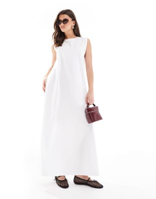ASOS DESIGN - Trapezförmiges Popeline-Maxikleid in Weiß mit gefalteter Rückseite-Bunt