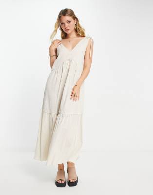 ASOS DESIGN - Trapezförmiges, strukturiertes Maxi-Sommerkleid in Vintage-Cremeweiß