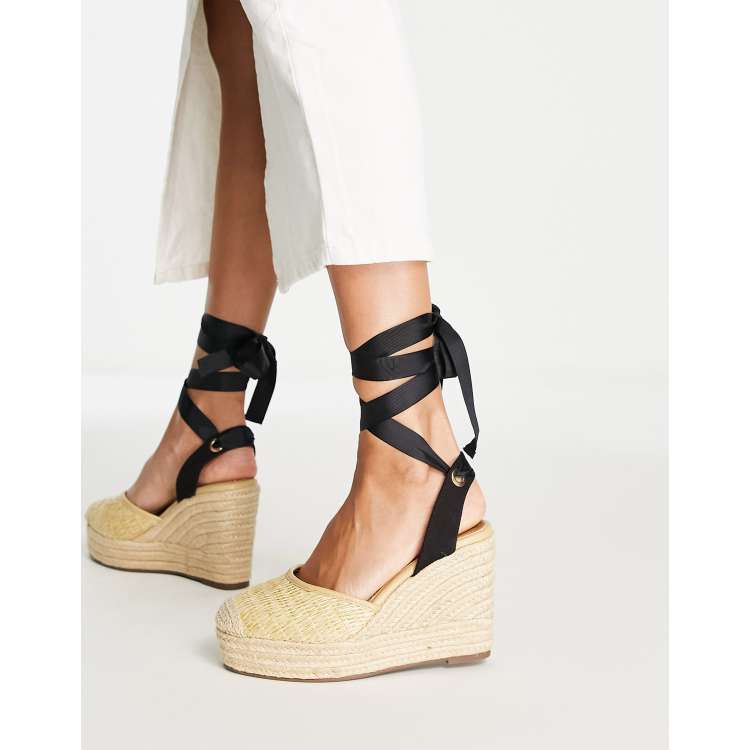 Closed toe 2025 lace up wedges