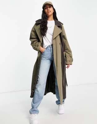 ASOS DESIGN - Trench combinato in pelle sintetica marrone