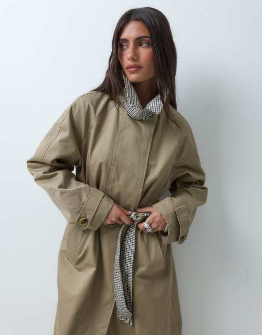 ASOS DESIGN trench long à détail cape avec doublure à carreaux en seigle, 2 de 4
