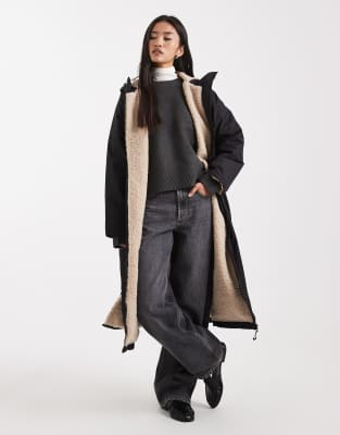 ASOS DESIGN - Trench long doublé de polaire - Noir | ASOS