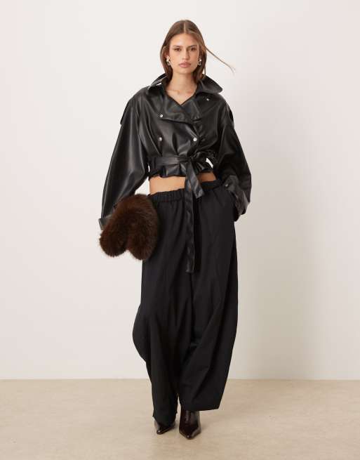 ASOS DESIGN - Trench taglio corto nero in pelle sintetica, 4 di 4