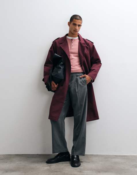 ASOS DESIGN trenchcoat in bordeauxrood - view 1
