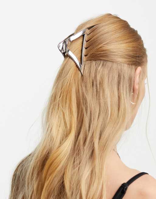 ASOS DESIGN – Trójkątna klamra do włosów w kolorze srebra