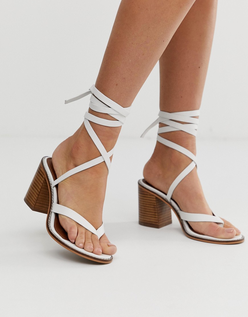 ASOS DESIGN - Tropical - Sandali bianchi in pelle allacciati alla caviglia-Bianco