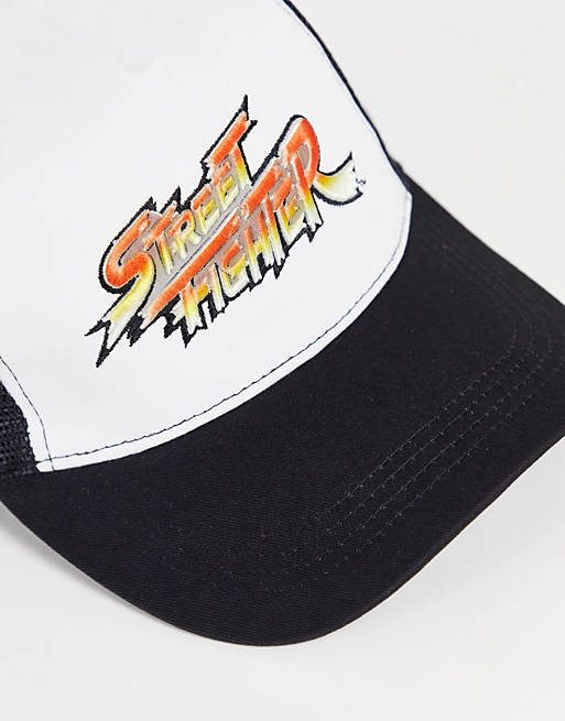 Men Caps & Hats/trucker cap with Street Fighter embroidery in black 