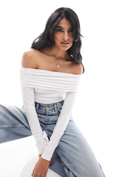 ASOS DESIGN - Tætsiddende bardot-overdel med lange ærmer i hvid - view 1