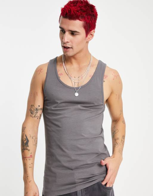 ASOS DESIGN - Tætsiddende, muscle fit, sort undertrøje - BLACK