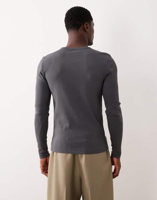 ASOS DESIGN - Tætsiddende og langærmet koksgrå T-shirt i ribstrik med henley-hals , 3 af 5