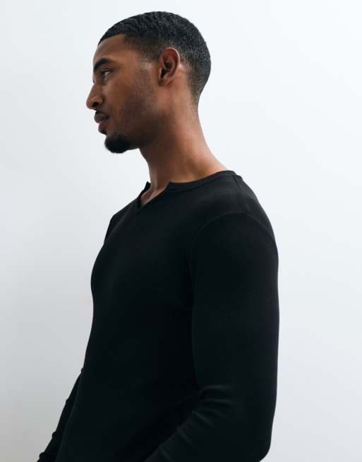 ASOS DESIGN tætsiddende T-shirt med lange ærmer og hakudskæring i sort, 3 af 5